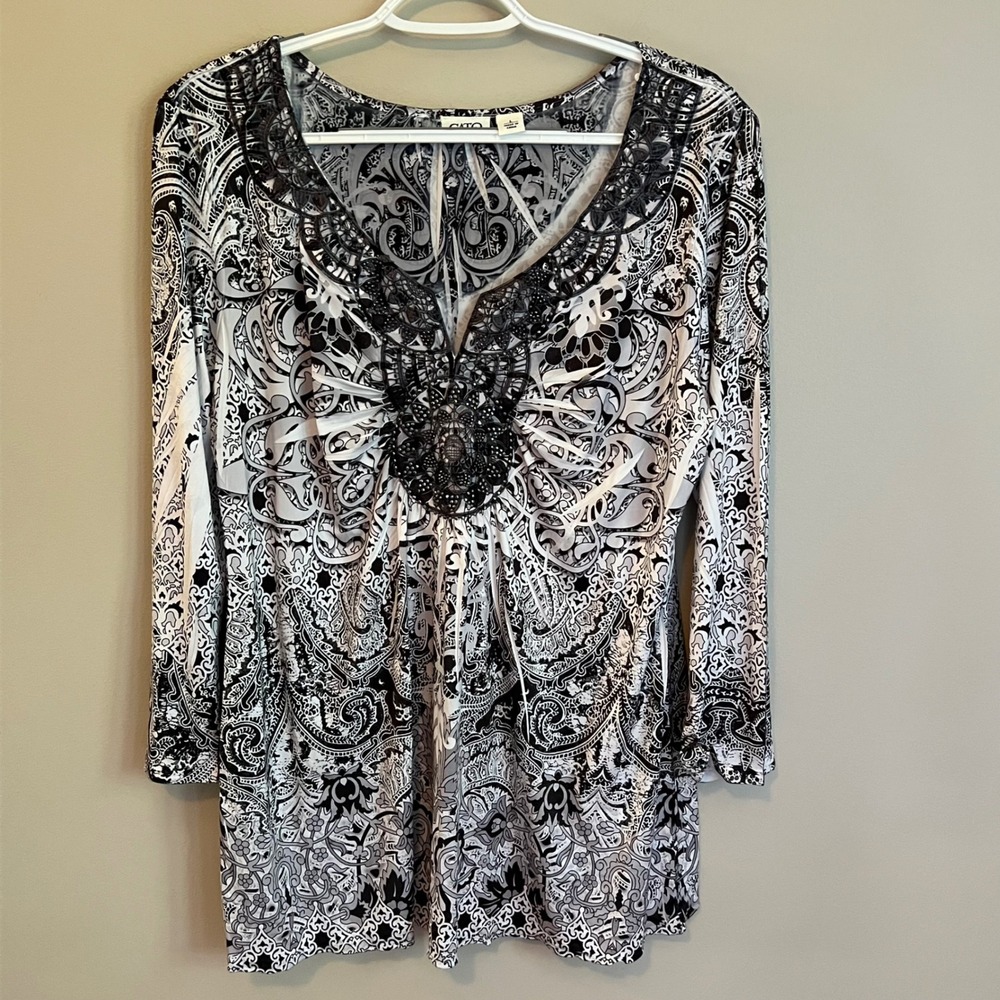 Cato Women Boho Artsy Black White Paisley Embellished V-Neck 3/4 Sleeve Tunic L